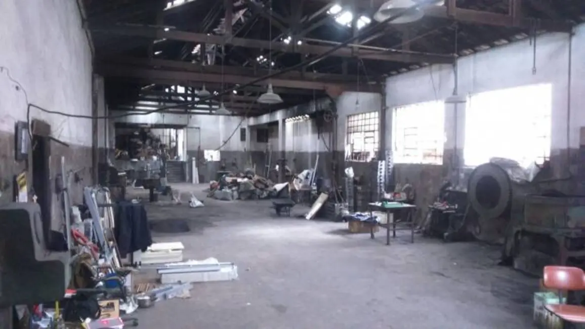 Foto 1 de Armazém / Galpão à venda em Campestre, Santo Andre - SP