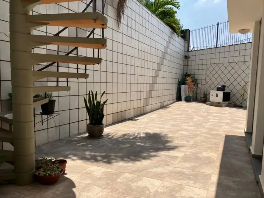 Casa com 6 quartos à venda, 355m2 em Nova Petrópolis, Sao Bernardo Do Campo - SP - imagem 8 Foto 8 de Casa com 6 quartos à venda, 355m2 em Nova Petrópolis, Sao Bernardo Do Campo - SP