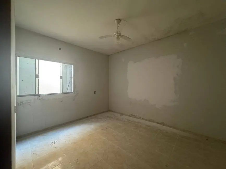 Foto 2 de Casa com 3 quartos para alugar, 300m2 em Primavera Do Leste - MT