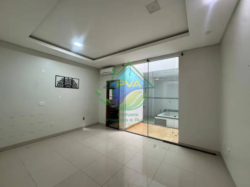 Foto 4 de Casa com 3 quartos à venda, 300m2 em Primavera Do Leste - MT
