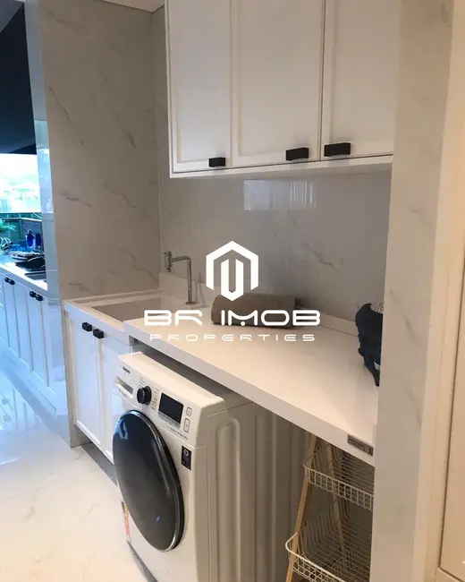 Foto 7 de Apartamento com 4 quartos à venda, 198m2 em São Paulo - SP