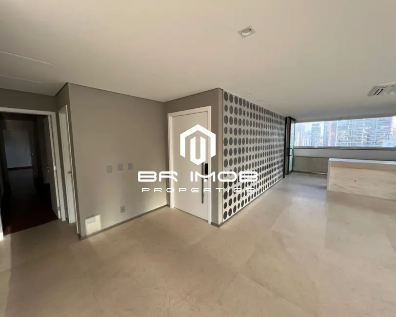 Foto 9 de Apartamento com 3 quartos à venda, 322m2 em Itaim Bibi, São Paulo - SP