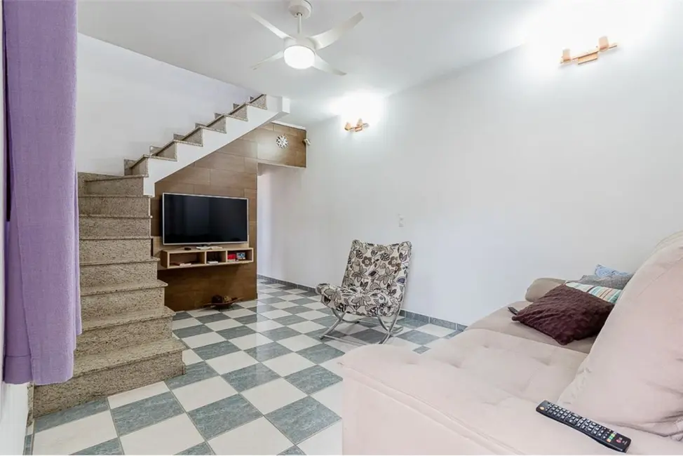 Foto 2 de Casa com 3 quartos à venda, 231m2 em Vila Carmosina, São Paulo - SP