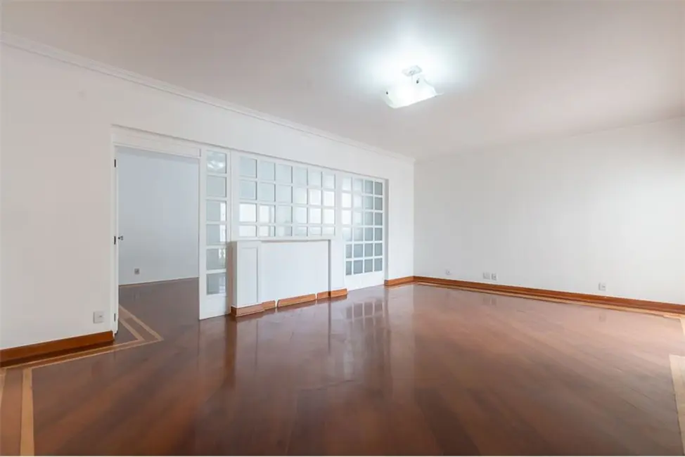 Apartamento com 3 quartos à venda, 230m2 em Higienópolis, São Paulo - SP - imagem 8 Foto 8 de Apartamento com 3 quartos à venda, 230m2 em Higienópolis, São Paulo - SP