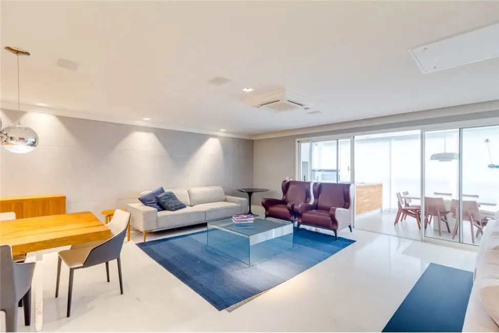 Apartamento com 3 quartos à venda, 234m2 em Vila Nova Conceição, São Paulo - SP - imagem 6 Foto 6 de Apartamento com 3 quartos à venda, 234m2 em Vila Nova Conceição, São Paulo - SP