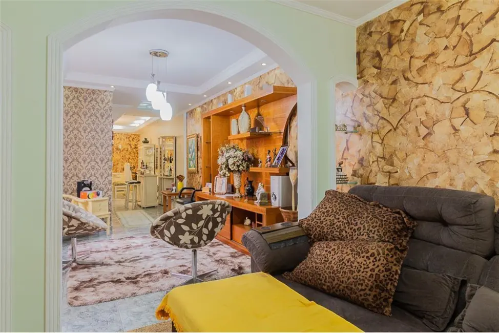 Foto 3 de Casa com 3 quartos à venda, 190m2 em Vila Paranaguá, São Paulo - SP