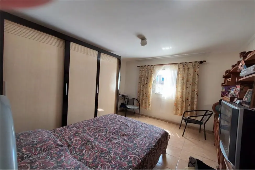 Foto 9 de Casa com 4 quartos à venda, 140m2 em Vila Rica, São Paulo - SP