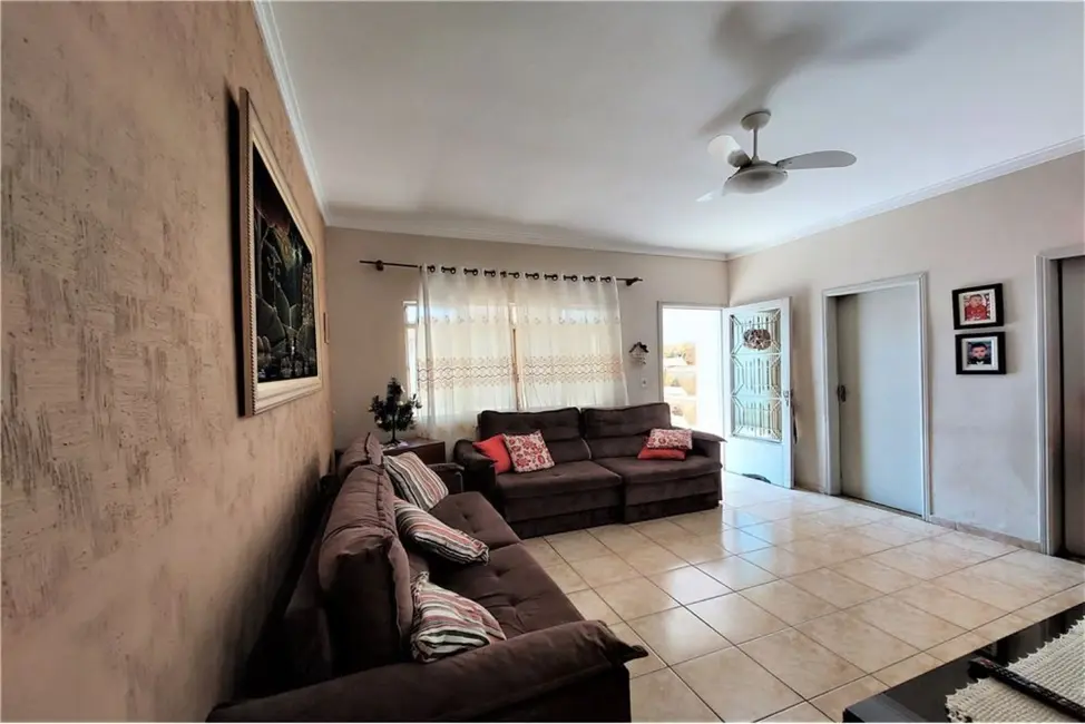 Foto 2 de Casa com 4 quartos à venda, 140m2 em Vila Rica, São Paulo - SP