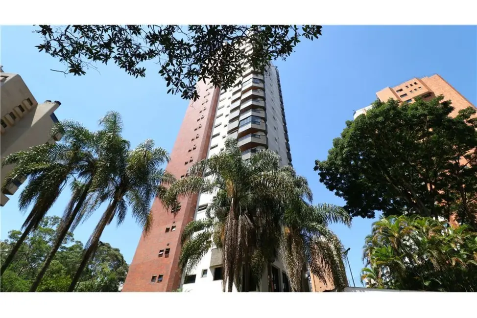 Apartamento com 3 quartos à venda, 220m2 em Vila Andrade, São Paulo - SP - imagem 3 Foto 3 de Apartamento com 3 quartos à venda, 220m2 em Vila Andrade, São Paulo - SP