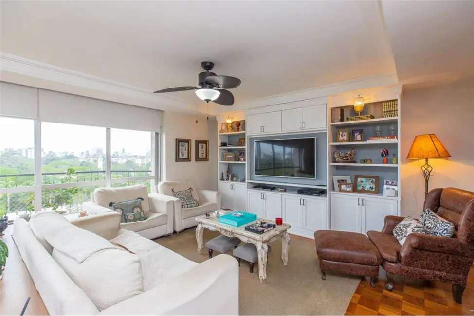 Apartamento com 4 quartos à venda, 184m2 em Pinheiros, São Paulo - SP - imagem 8 Foto 8 de Apartamento com 4 quartos à venda, 184m2 em Pinheiros, São Paulo - SP