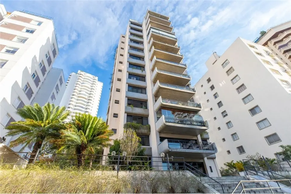 Apartamento com 4 quartos à venda, 236m2 em Real Parque, São Paulo - SP - imagem 8 Foto 8 de Apartamento com 4 quartos à venda, 236m2 em Real Parque, São Paulo - SP