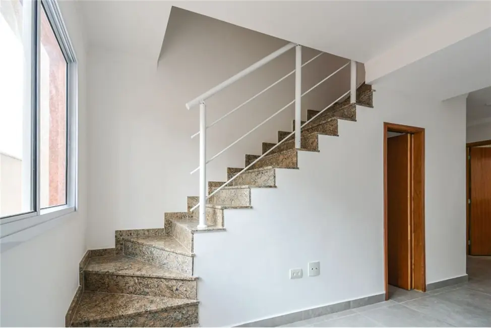 Casa com 2 quartos à venda, 53m2 em Vila Brasílio Machado, São Paulo - SP - imagem 4 Foto 4 de Casa com 2 quartos à venda, 53m2 em Vila Brasílio Machado, São Paulo - SP