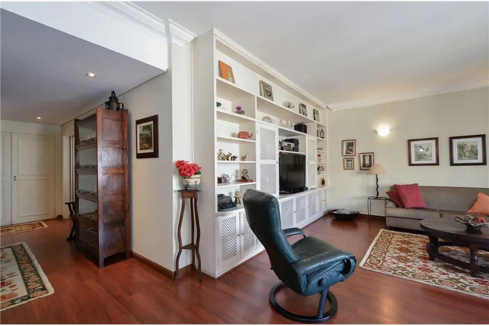 Apartamento com 3 quartos à venda, 215m2 em Bela Vista, São Paulo - SP - imagem 7 Foto 7 de Apartamento com 3 quartos à venda, 215m2 em Bela Vista, São Paulo - SP