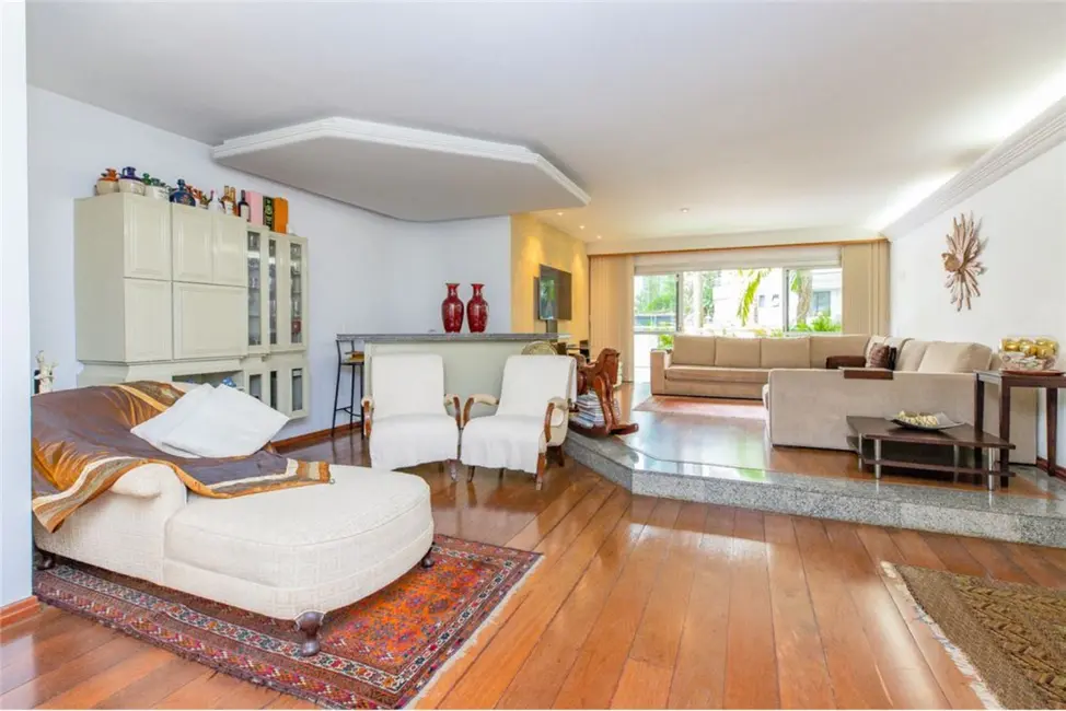 Foto 4 de Apartamento com 3 quartos à venda, 214m2 em Itaim Bibi, São Paulo - SP