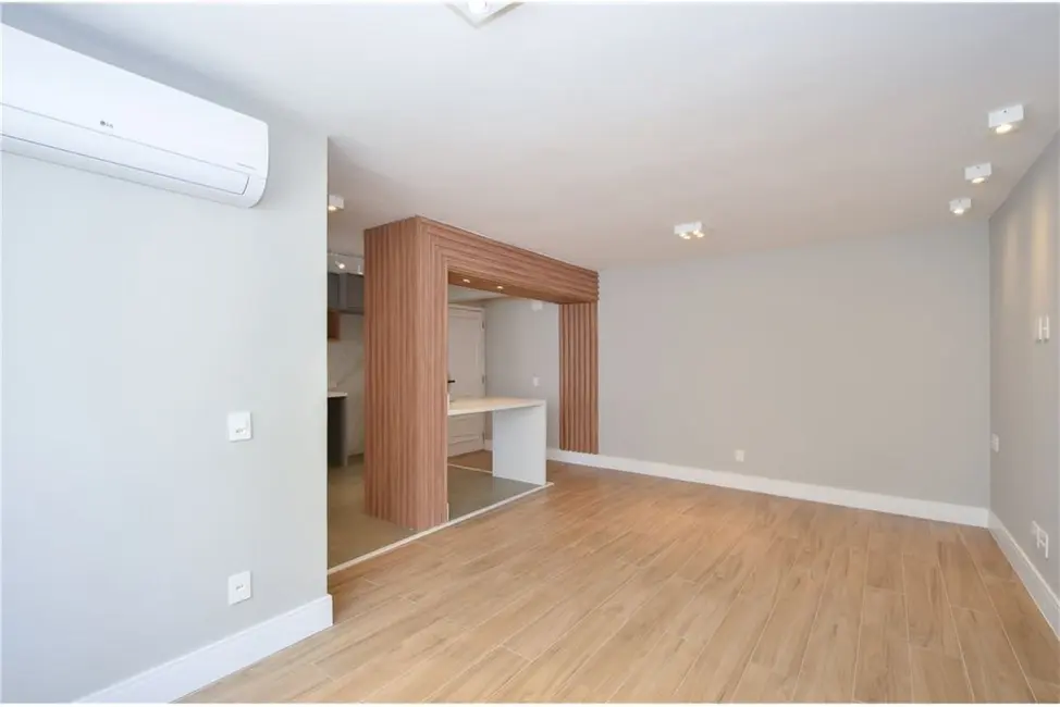 Apartamento com 2 quartos à venda, 70m2 em Moema, São Paulo - SP - imagem 4 Foto 4 de Apartamento com 2 quartos à venda, 70m2 em Moema, São Paulo - SP