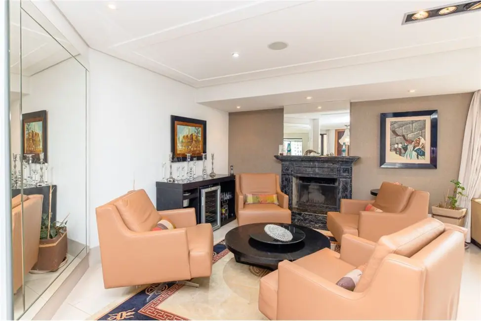 Apartamento com 4 quartos à venda, 202m2 em Moema, São Paulo - SP - imagem 4 Foto 4 de Apartamento com 4 quartos à venda, 202m2 em Moema, São Paulo - SP