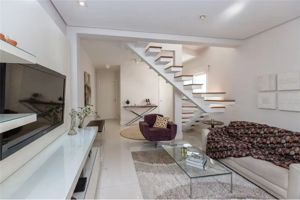 Casa com 3 quartos à venda, 165m2 em Planalto Paulista, São Paulo - SP - imagem 1 Foto 1 de Casa com 3 quartos à venda, 165m2 em Planalto Paulista, São Paulo - SP