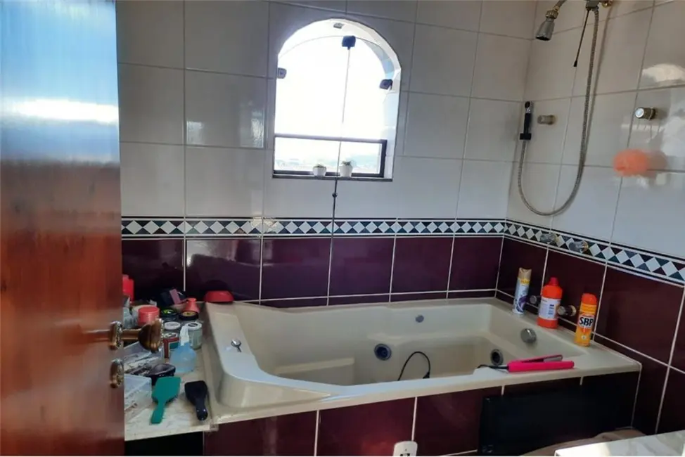 Foto 7 de Casa com 3 quartos à venda, 225m2 em Jardim Nice, São Paulo - SP