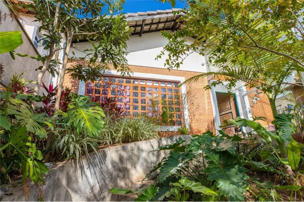 Casa com 3 quartos à venda, 226m2 em Chácara Monte Alegre, São Paulo - SP - imagem 3 Foto 3 de Casa com 3 quartos à venda, 226m2 em Chácara Monte Alegre, São Paulo - SP