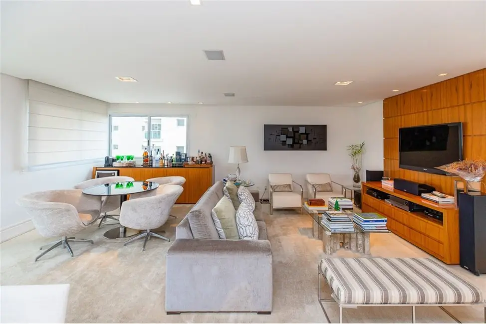 Apartamento com 4 quartos à venda, 240m2 em Campo Belo, São Paulo - SP - imagem 3 Foto 3 de Apartamento com 4 quartos à venda, 240m2 em Campo Belo, São Paulo - SP