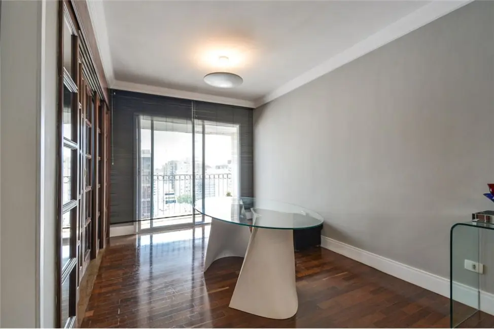 Foto 2 de Apartamento com 2 quartos à venda, 144m2 em Moema, São Paulo - SP