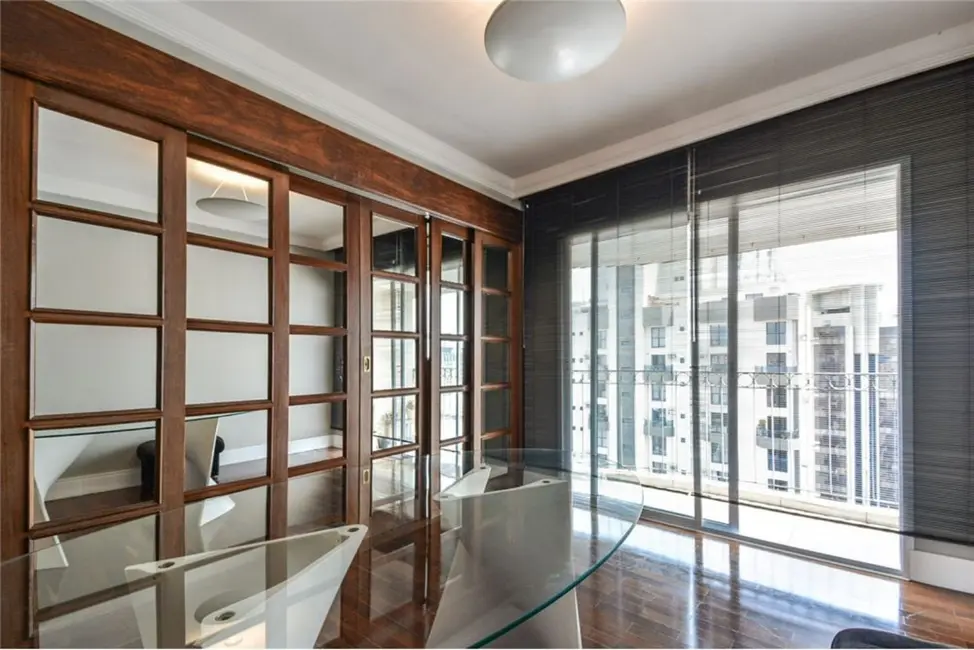 Foto 3 de Apartamento com 2 quartos à venda, 144m2 em Moema, São Paulo - SP