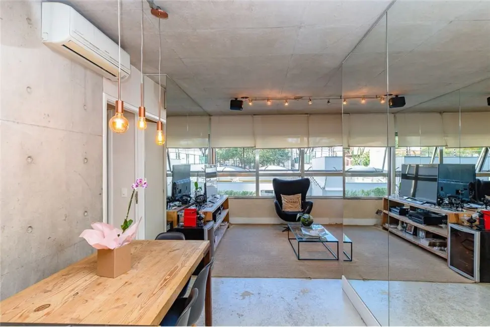 Foto 2 de Apartamento com 2 quartos à venda, 70m2 em Jardim das Acácias, São Paulo - SP