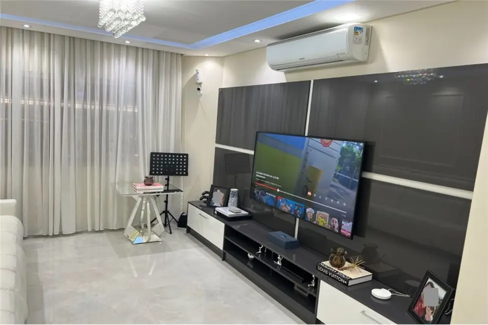 Casa com 4 quartos à venda, 258m2 em Itaquera, São Paulo - SP - imagem 4 Foto 4 de Casa com 4 quartos à venda, 258m2 em Itaquera, São Paulo - SP