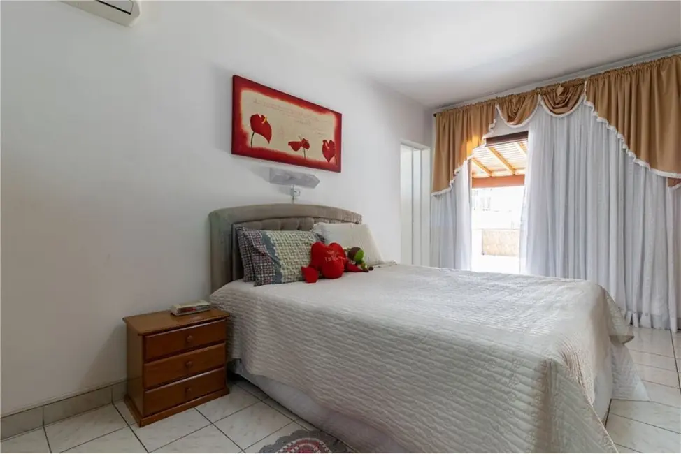 Foto 8 de Casa com 4 quartos à venda, 170m2 em Jardim Guanca, São Paulo - SP