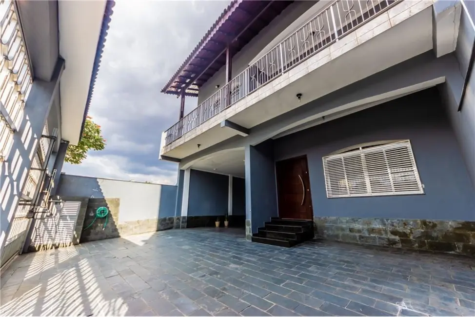 Foto 2 de Casa com 4 quartos à venda, 400m2 em Jardim São Vicente, São Paulo - SP