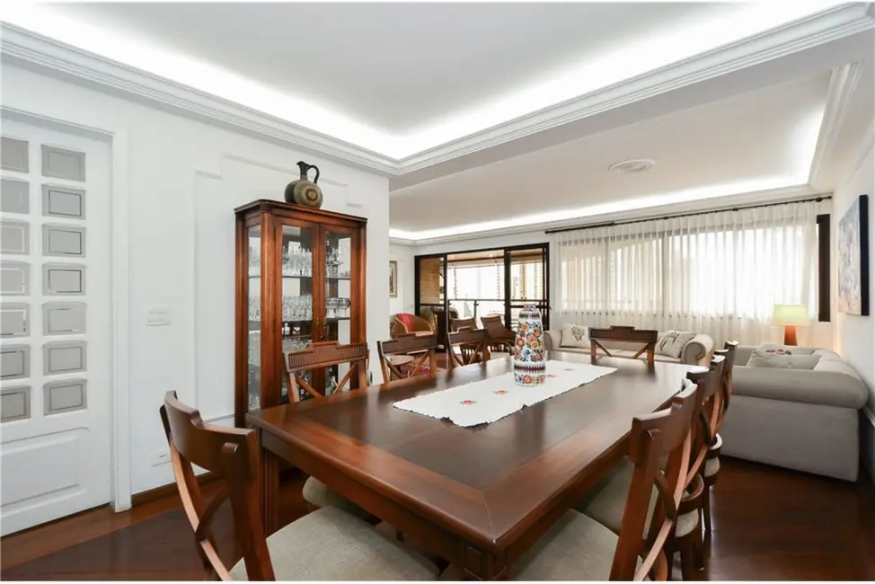 Apartamento com 4 quartos à venda, 221m2 em São Paulo - SP - imagem 9 Foto 9 de Apartamento com 4 quartos à venda, 221m2 em São Paulo - SP