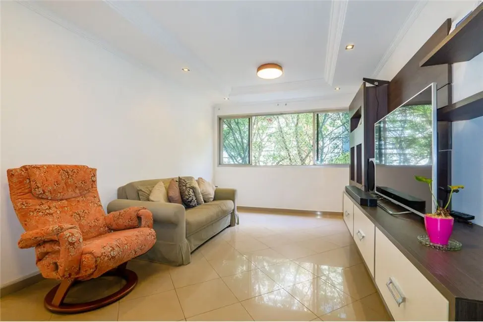 Apartamento com 2 quartos à venda, 107m2 em Moema, São Paulo - SP - imagem 3 Foto 3 de Apartamento com 2 quartos à venda, 107m2 em Moema, São Paulo - SP