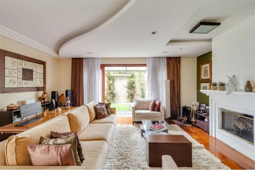 Casa com 3 quartos à venda, 290m2 em Campo Belo, São Paulo - SP - imagem 4 Foto 4 de Casa com 3 quartos à venda, 290m2 em Campo Belo, São Paulo - SP