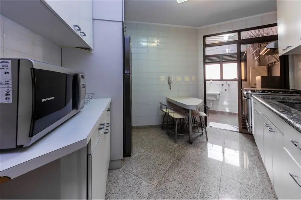 Foto 5 de Apartamento com 4 quartos à venda, 113m2 em Vila Bertioga, São Paulo - SP
