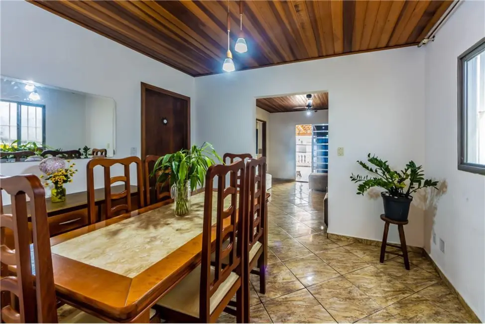 Foto 2 de Casa com 3 quartos à venda, 210m2 em São Paulo - SP