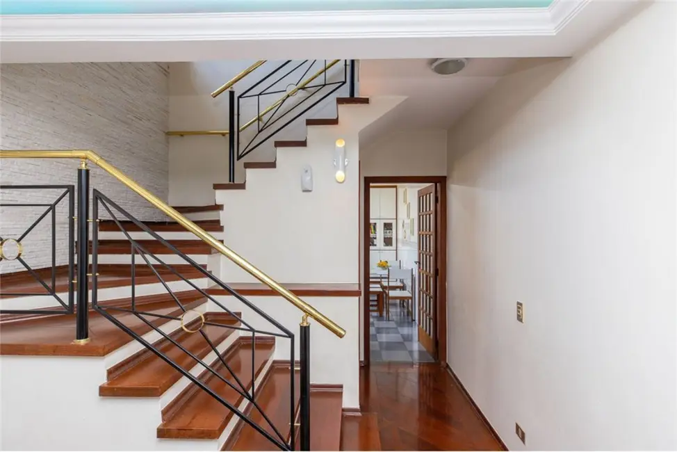 Foto 6 de Casa com 3 quartos à venda, 180m2 em Vila Marari, São Paulo - SP