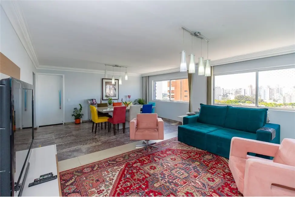Apartamento com 3 quartos à venda, 135m2 em Moema, São Paulo - SP - imagem 8 Foto 8 de Apartamento com 3 quartos à venda, 135m2 em Moema, São Paulo - SP