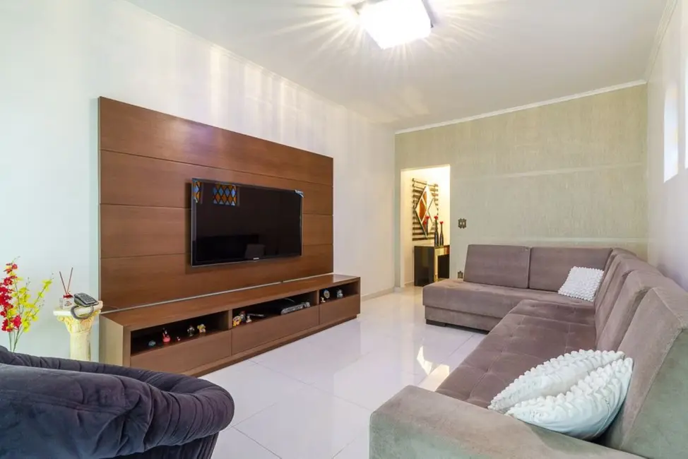 Foto 9 de Casa com 3 quartos à venda, 201m2 em Vila Marari, São Paulo - SP