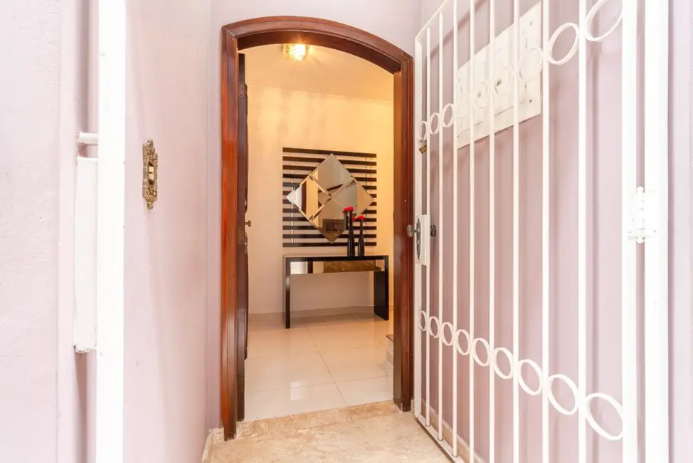 Foto 3 de Casa com 3 quartos à venda, 201m2 em Vila Marari, São Paulo - SP