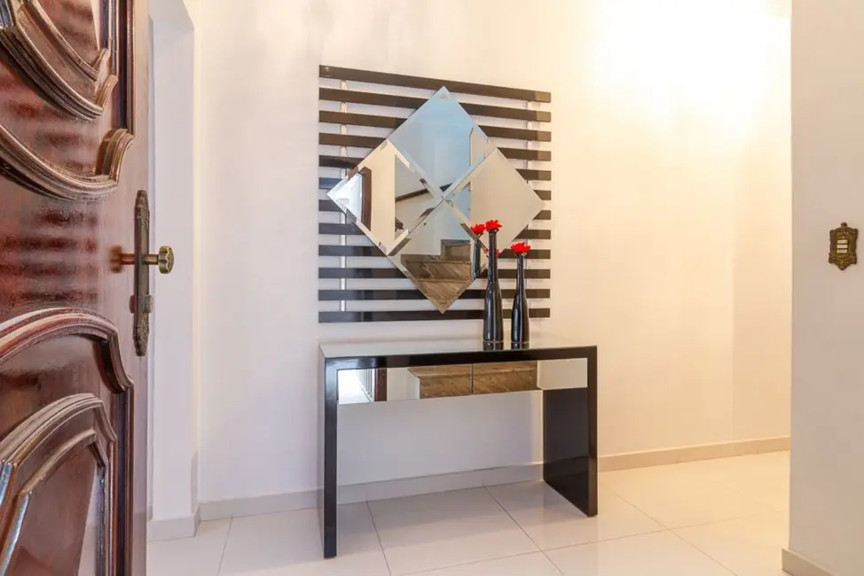 Foto 4 de Casa com 3 quartos à venda, 201m2 em Vila Marari, São Paulo - SP