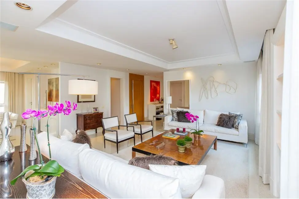 Apartamento com 3 quartos à venda, 243m2 em Vila Uberabinha, São Paulo - SP - imagem 5 Foto 5 de Apartamento com 3 quartos à venda, 243m2 em Vila Uberabinha, São Paulo - SP