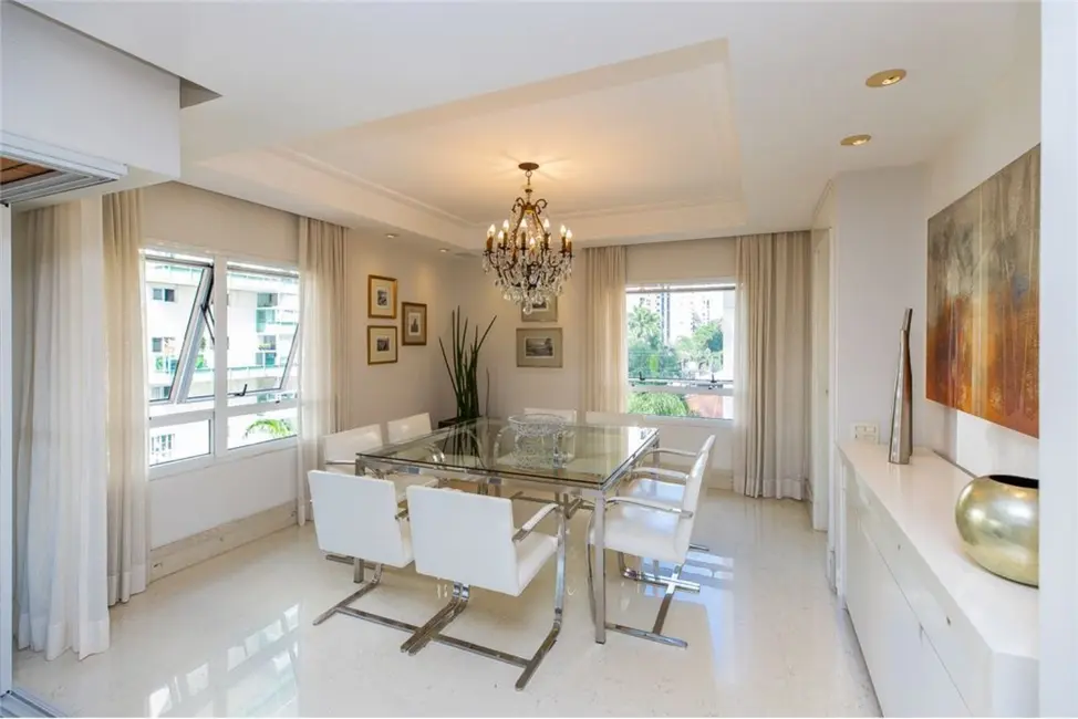 Apartamento com 3 quartos à venda, 243m2 em Vila Uberabinha, São Paulo - SP - imagem 9 Foto 9 de Apartamento com 3 quartos à venda, 243m2 em Vila Uberabinha, São Paulo - SP