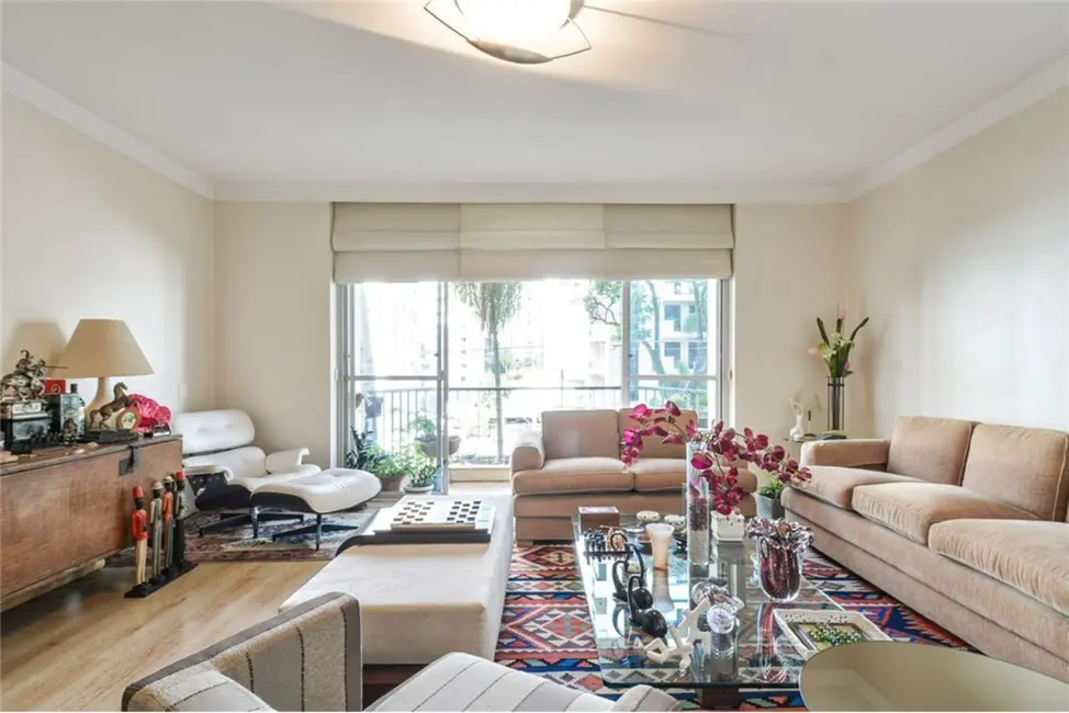 Foto 2 de Apartamento com 3 quartos à venda, 176m2 em Moema, São Paulo - SP