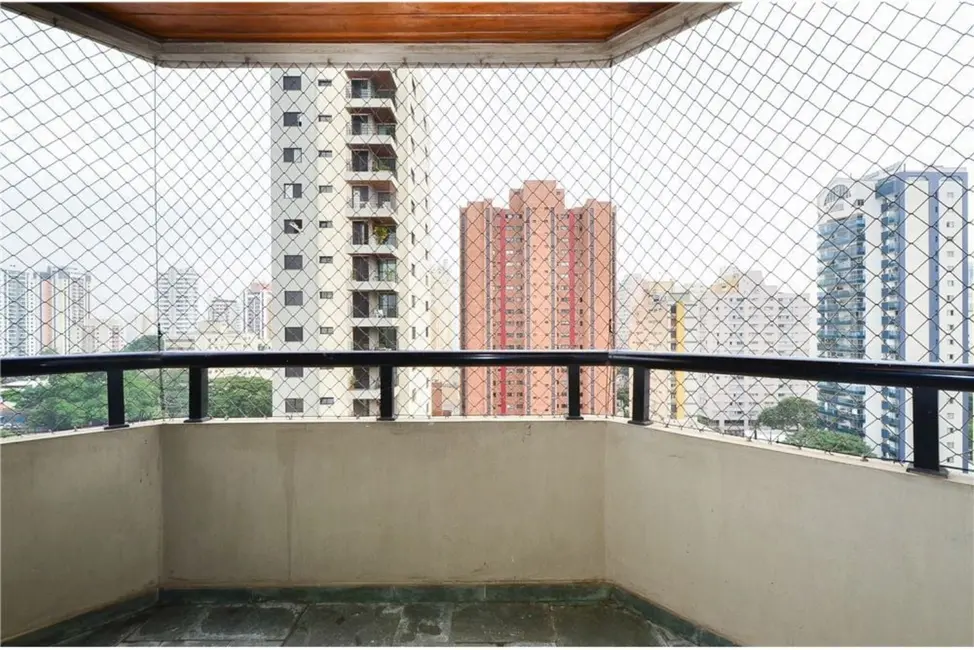 Apartamento com 3 quartos à venda, 130m2 em Moema, São Paulo - SP - imagem 6 Foto 6 de Apartamento com 3 quartos à venda, 130m2 em Moema, São Paulo - SP