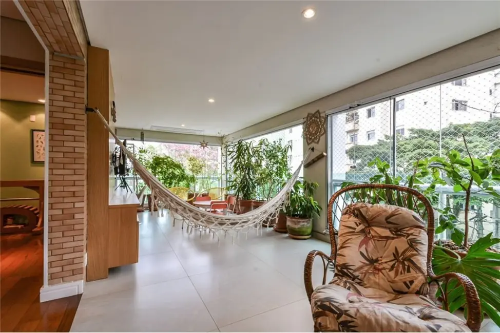 Apartamento com 4 quartos à venda, 208m2 em Vila Mariana, São Paulo - SP - imagem 8 Foto 8 de Apartamento com 4 quartos à venda, 208m2 em Vila Mariana, São Paulo - SP