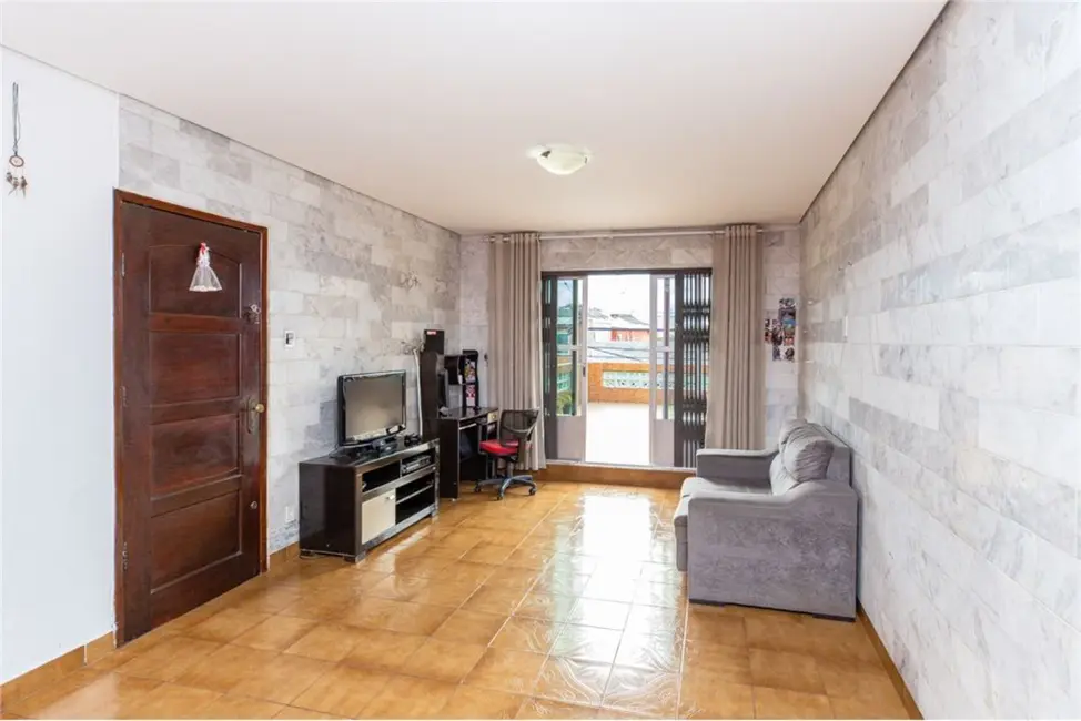 Casa com 3 quartos à venda, 210m2 em Cidade Domitila, São Paulo - SP - imagem 4 Foto 4 de Casa com 3 quartos à venda, 210m2 em Cidade Domitila, São Paulo - SP