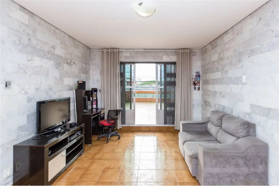 Casa com 3 quartos à venda, 210m2 em Cidade Domitila, São Paulo - SP - imagem 1 Foto 1 de Casa com 3 quartos à venda, 210m2 em Cidade Domitila, São Paulo - SP