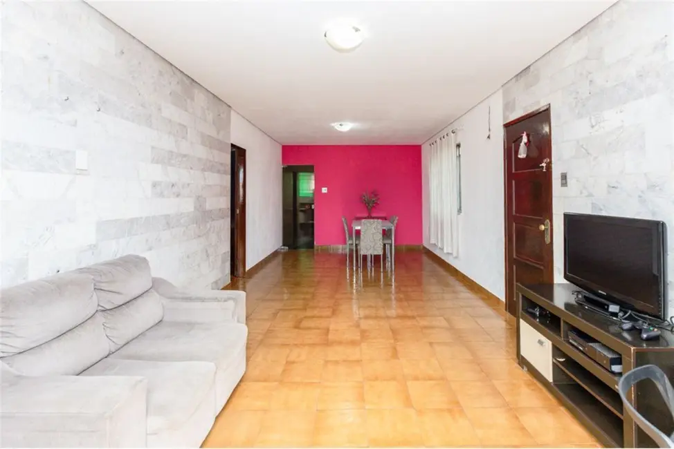 Casa com 3 quartos à venda, 210m2 em Cidade Domitila, São Paulo - SP - imagem 6 Foto 6 de Casa com 3 quartos à venda, 210m2 em Cidade Domitila, São Paulo - SP