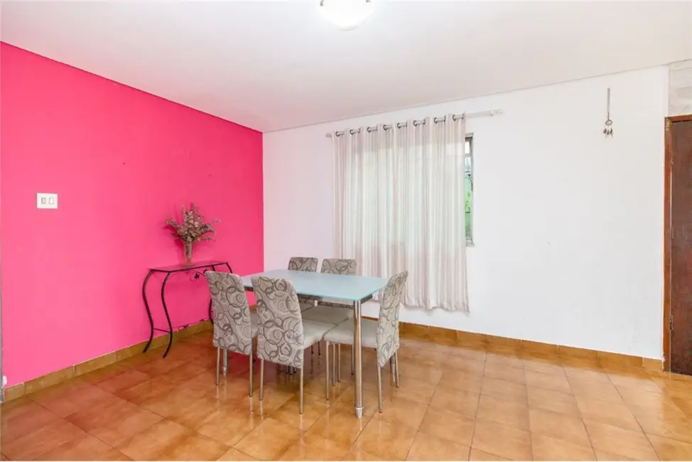 Casa com 3 quartos à venda, 210m2 em Cidade Domitila, São Paulo - SP - imagem 5 Foto 5 de Casa com 3 quartos à venda, 210m2 em Cidade Domitila, São Paulo - SP