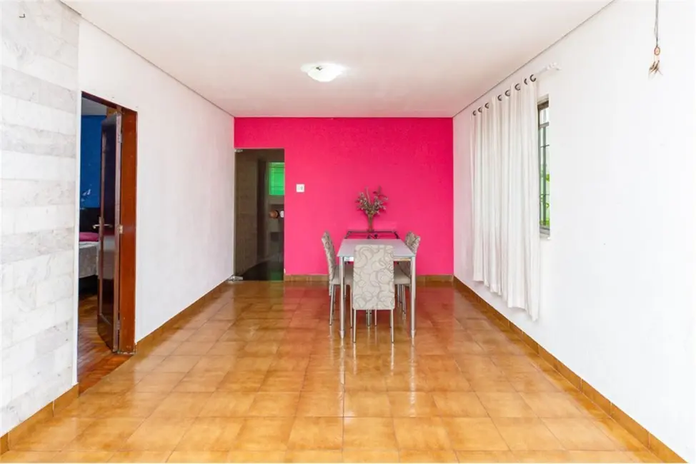 Casa com 3 quartos à venda, 210m2 em Cidade Domitila, São Paulo - SP - imagem 7 Foto 7 de Casa com 3 quartos à venda, 210m2 em Cidade Domitila, São Paulo - SP